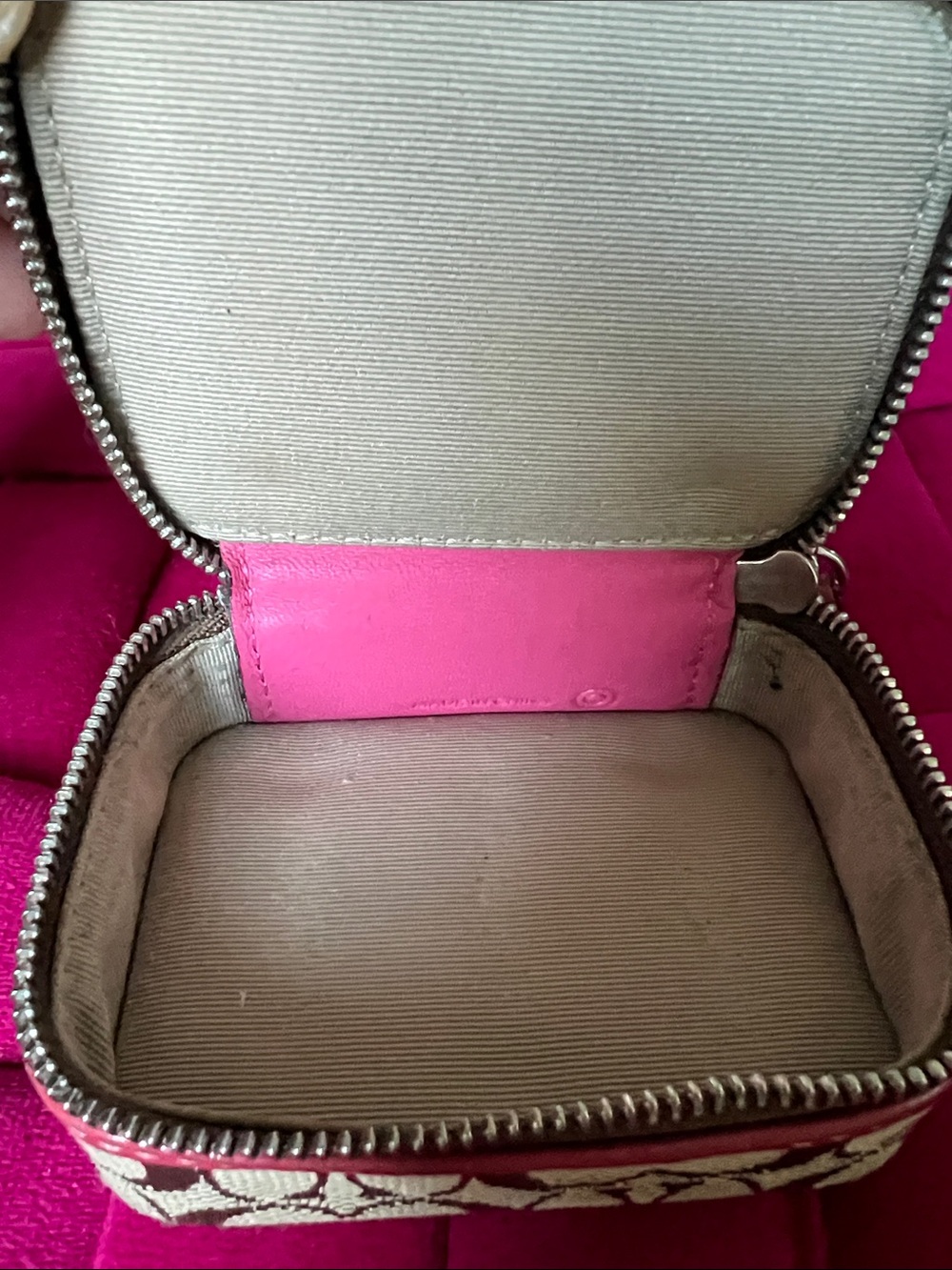 Coach Vintage Pill Case - Picture 12 of 12